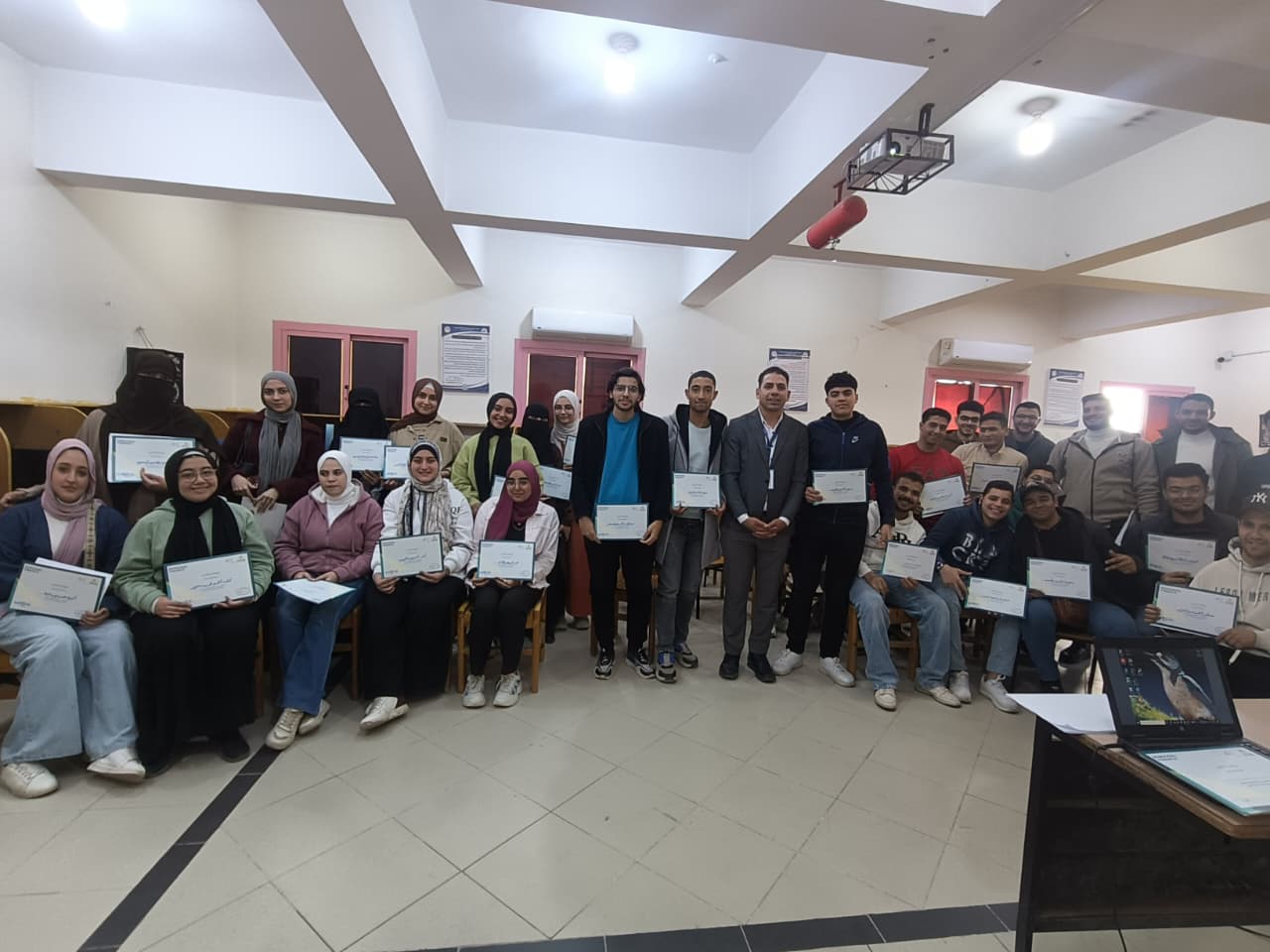 برنامج معسكر الإبتكار الجماعى